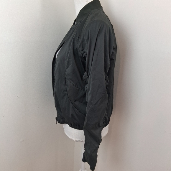 ❤️ Lululemon Above The Clouds Jacket in Evergreen Size 6 - Picture 7 of 12